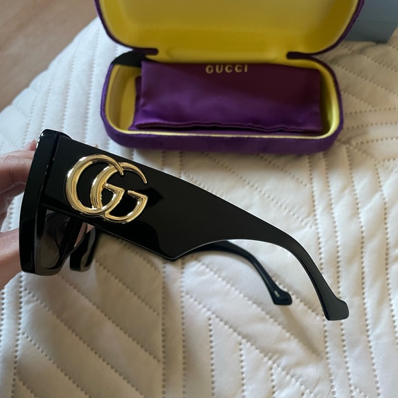 Gucci Accessories - Authentic Gucci Women's Sunglasses in Black with Gold